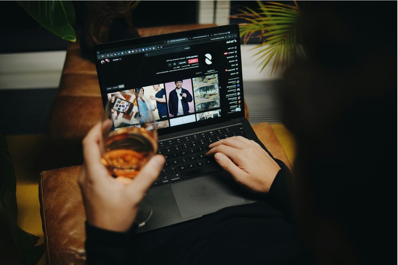 Desenvolvedor a codificar